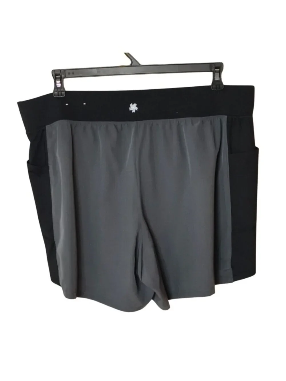 Tek Gear Womens 1X Active Shorts Black Gray Tummy Control DryTek Pockets Sporty - Picture 2 of 7